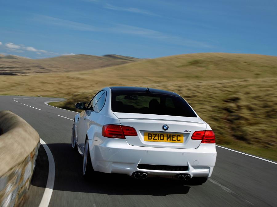  BMW M3 Coupe Competition Package 2010 года  (UK) (фото 4 из 11)